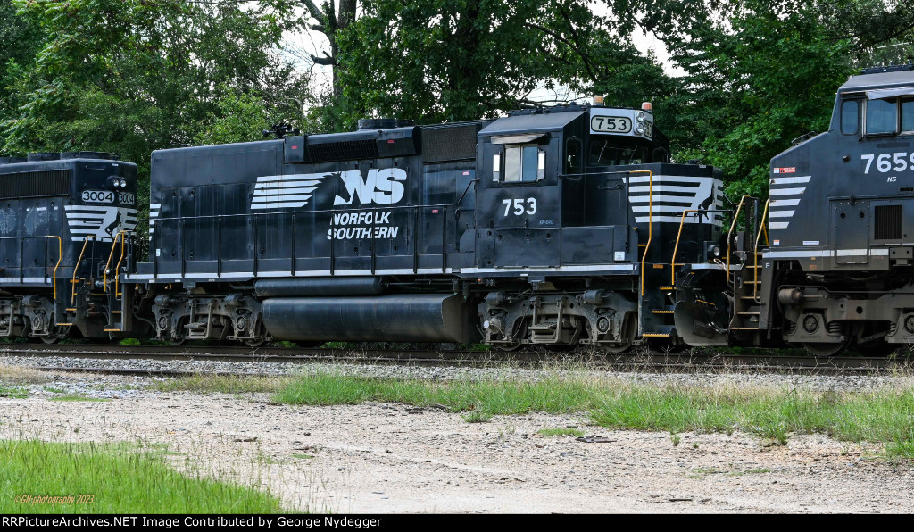 NS 753